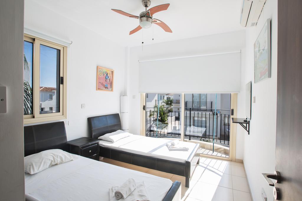 Palm Villa 17 Протарас Стая снимка