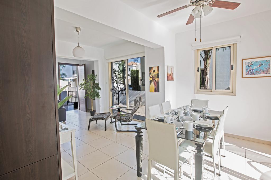 Palm Villa 17 Протарас Стая снимка