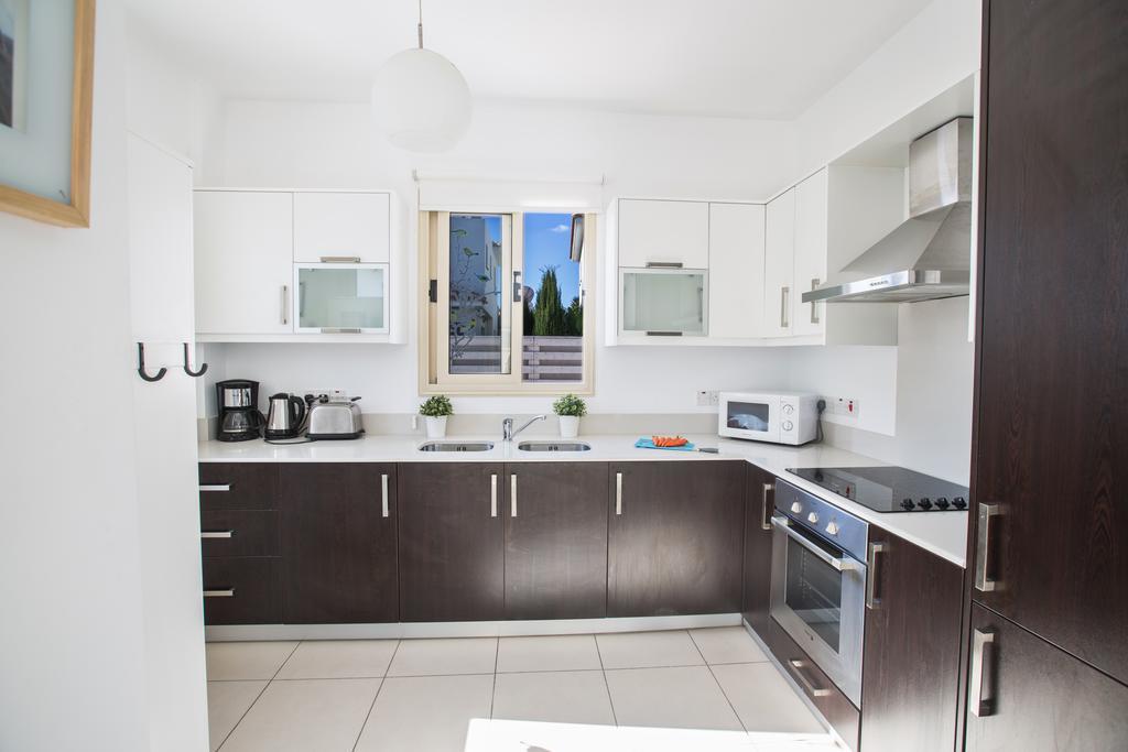 Palm Villa 17 Протарас Стая снимка
