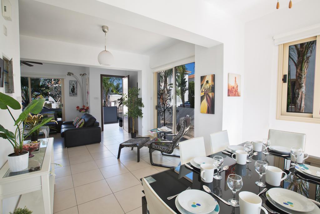 Palm Villa 17 Протарас Стая снимка