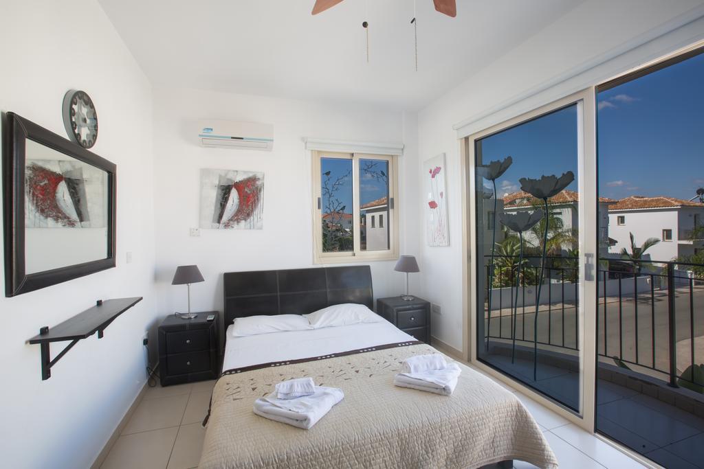 Palm Villa 17 Протарас Стая снимка