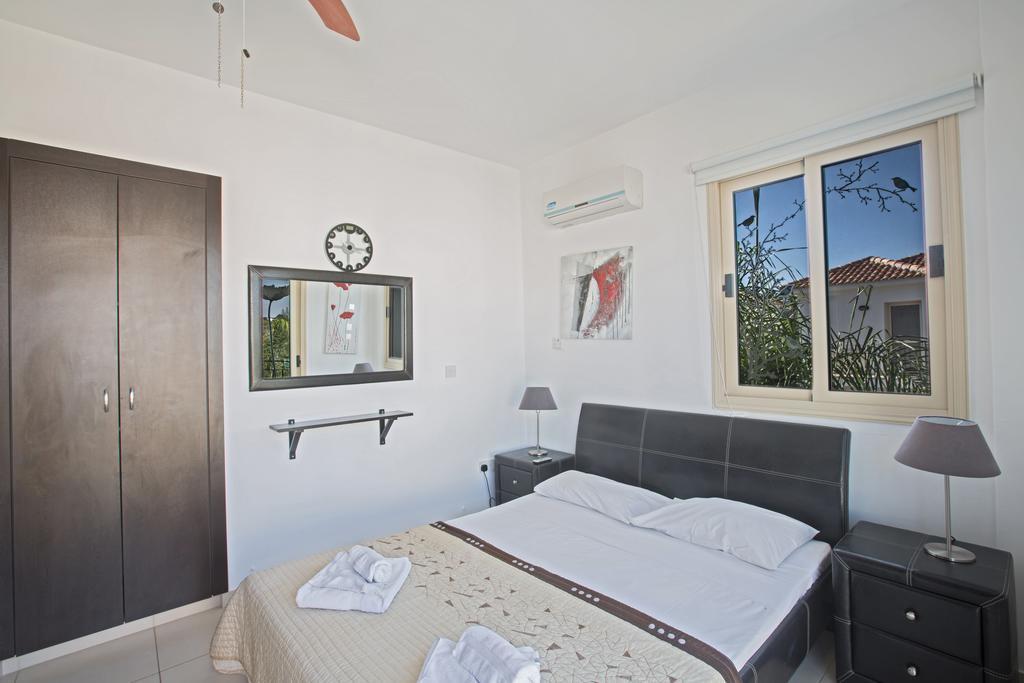 Palm Villa 17 Протарас Стая снимка